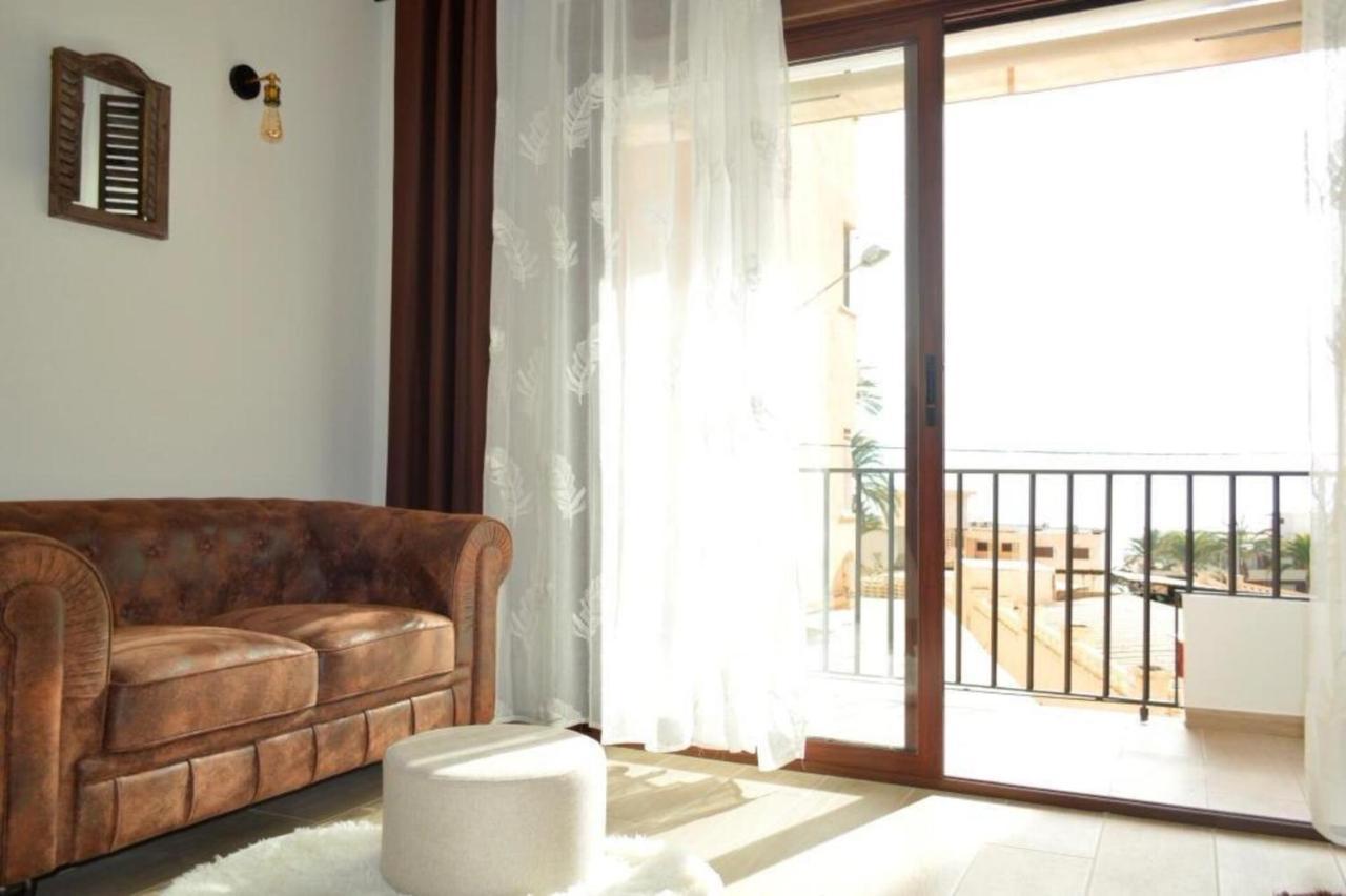 Captivating 2-bed In Aguadulce Appartement *