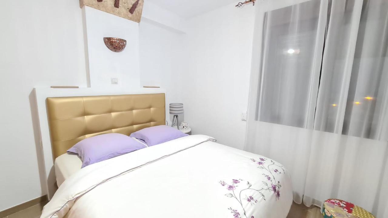 Captivating 2-bed In Aguadulce Appartement *