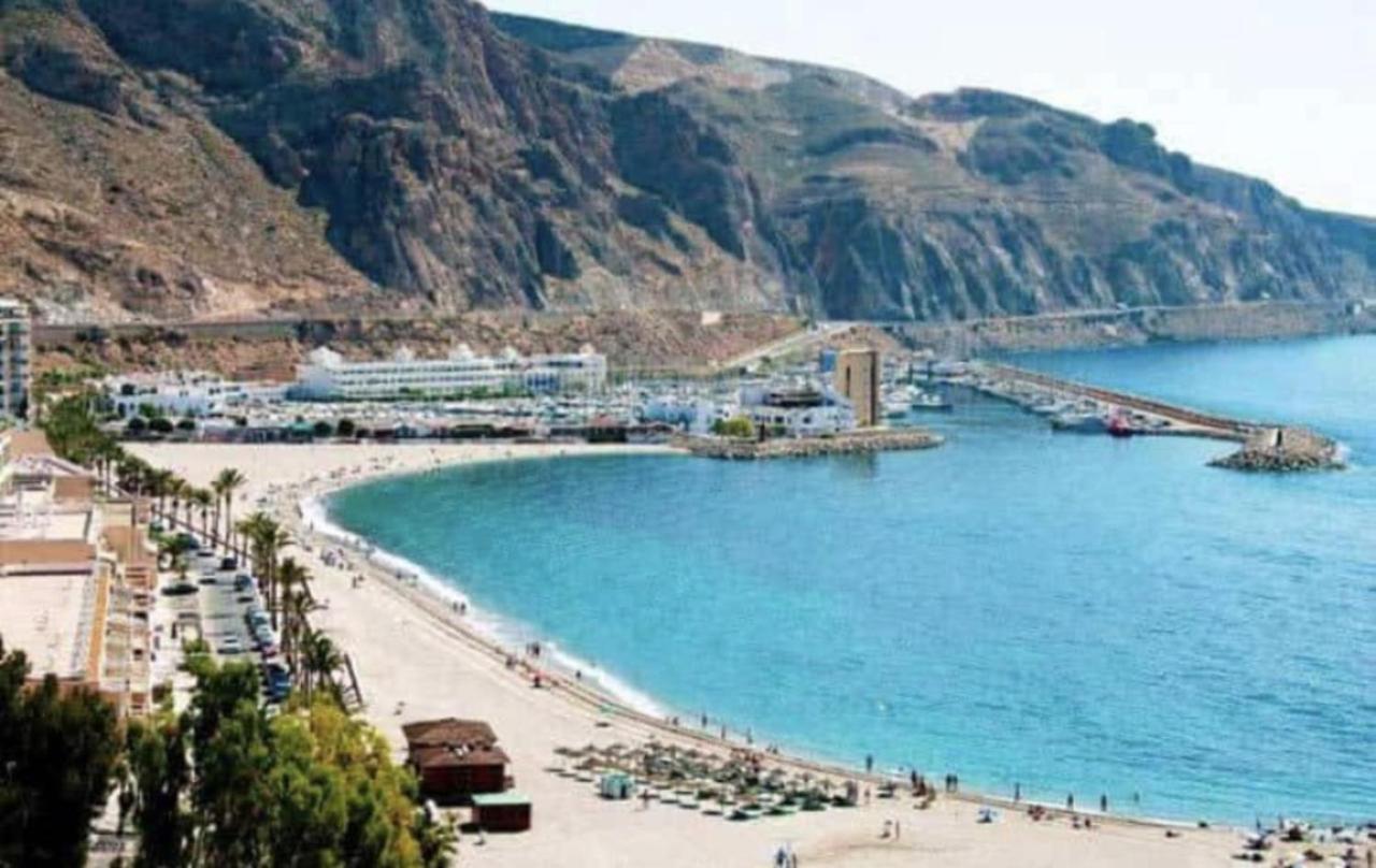 Appartement Captivating 2-bed In Aguadulce *